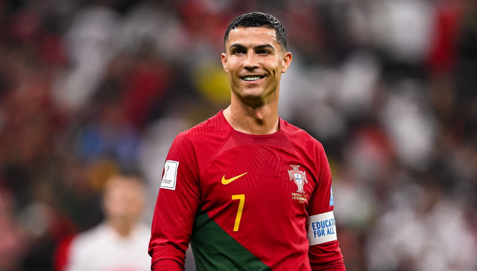Ronaldo trong màu áo đội tuyển Bồ Đào Nha