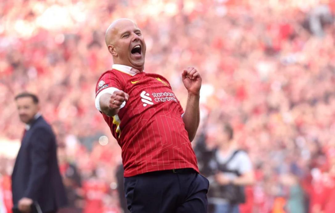 Arne Slot số 9 của Liverpool