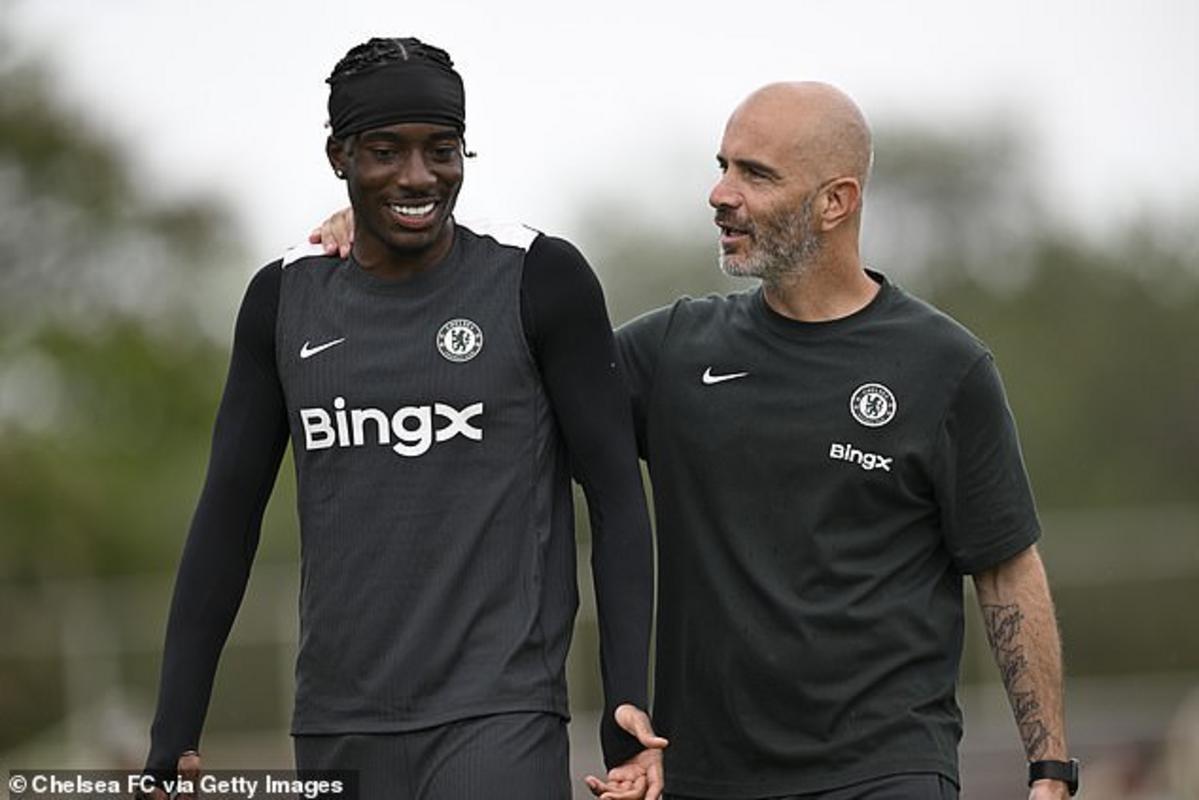Enzo Maresca cho rằng Madueke quyết định rời Chelsea chứ không phải bị đẩy ra