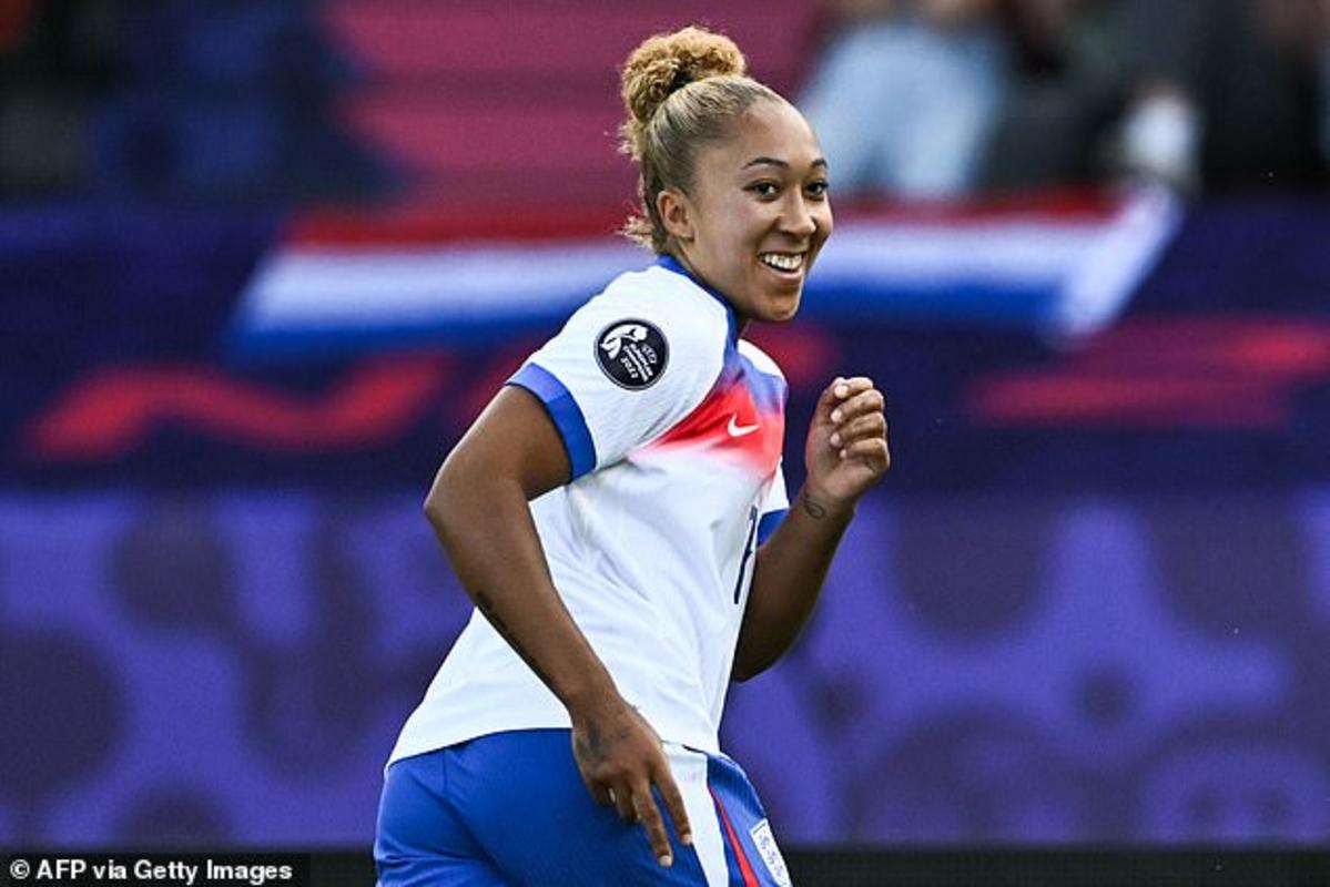 Ngôi sao Lionesses Lauren James đã ghi được hai bàn trong năm trận ở Women's Euros cho đến nay