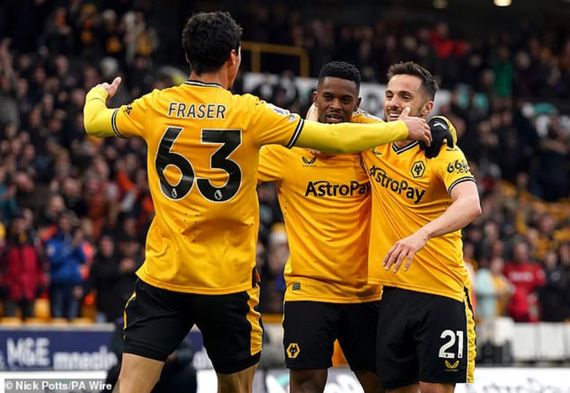 Nelson Semedo (ở giữa) đã đến Thổ Nhĩ Kỳ sau khi thông báo chia tay trên phương tiện truyền thông xã hội