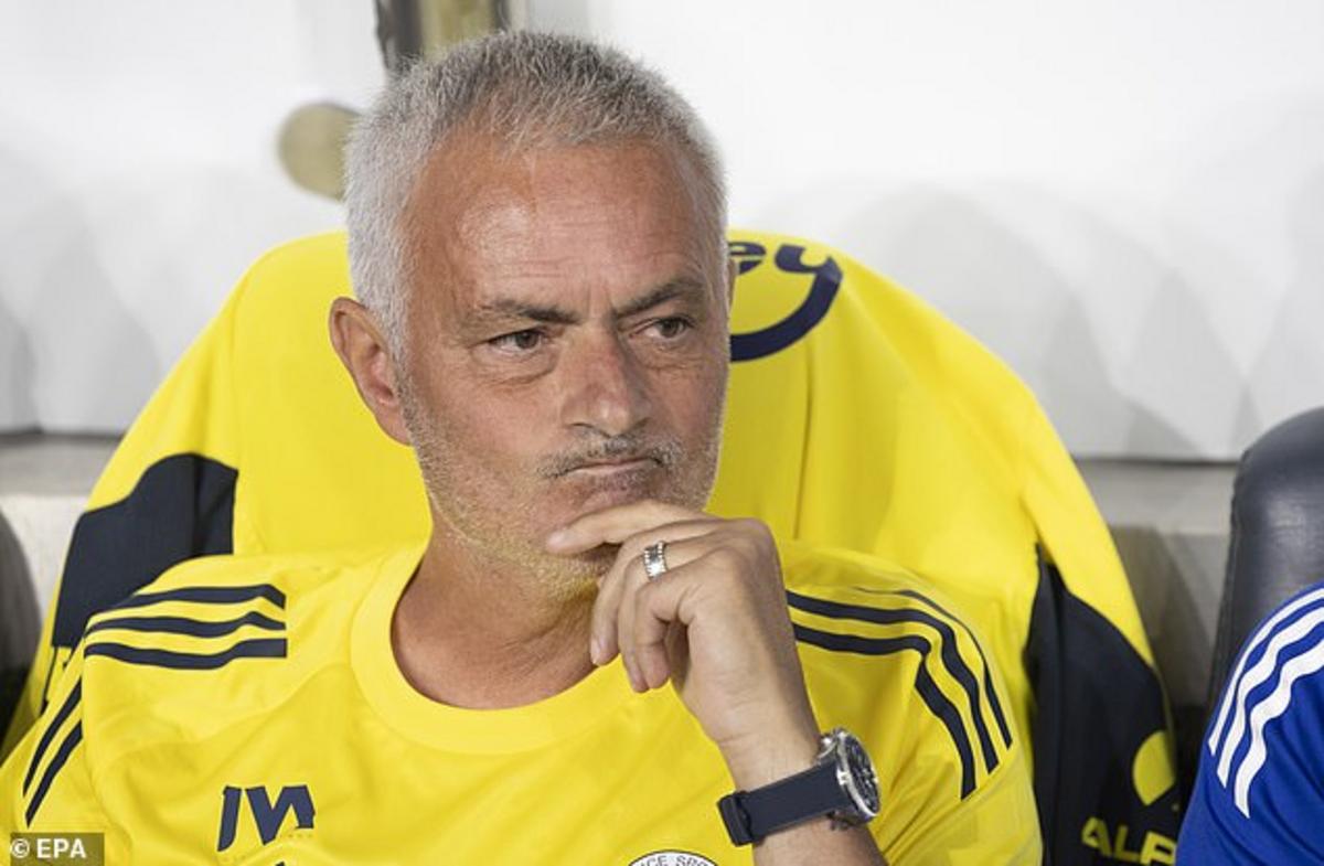 Đội của Jose Mourinho được cho là sẽ 'vượt mọi giới hạn' để chiêu mộ tiền đạo 21 tuổi