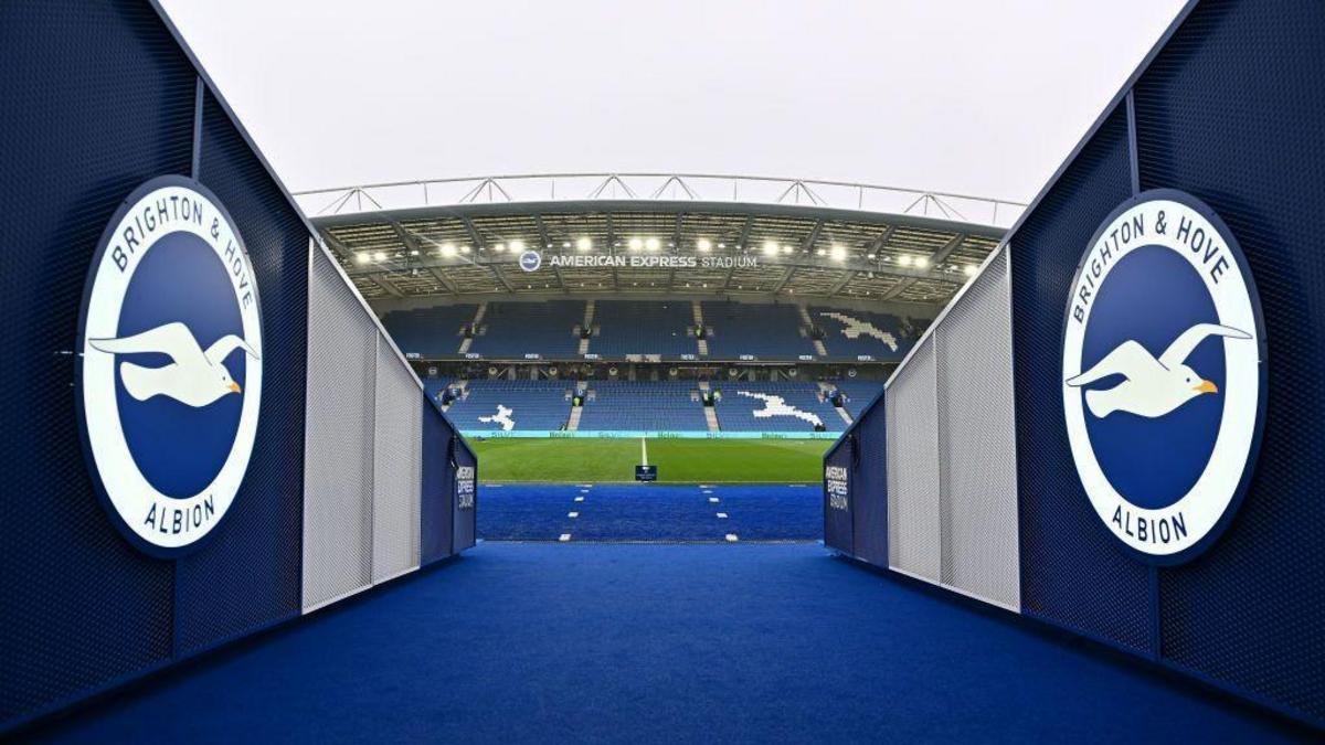 Khung cảnh bên trong sân vận động Brighton