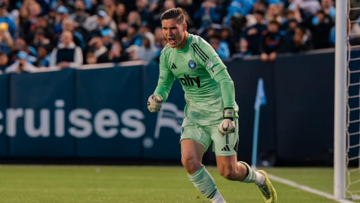 Kristijan Kahlina Cứu Mùa Giải Của Charlotte FC Bằng Pha Cứu Phạt Đền
