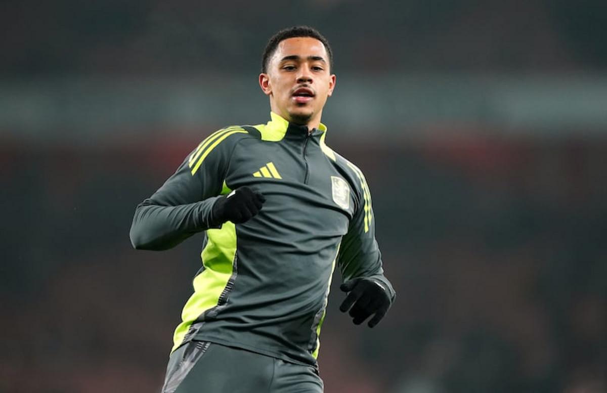 Jacob Ramsey sắp gia nhập Newcastle