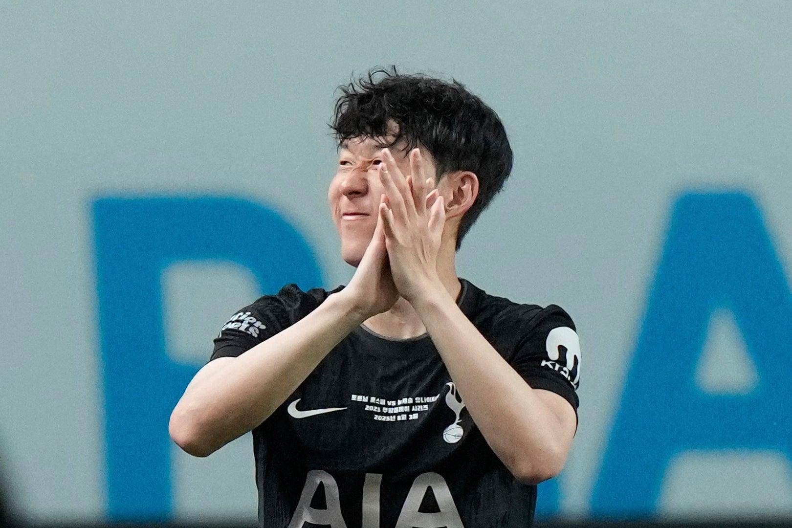 Trong suốt 10 năm gắn bó, Son ghi được 173 bàn thắng sau 454 trận đấu và gần đây đã giúp CLB vô địch Europa League